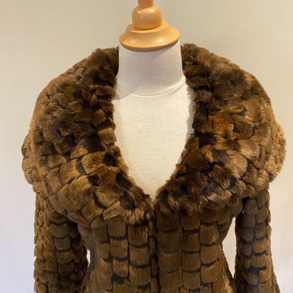 GUESS Faux fur Coat - Picture 2 of 5